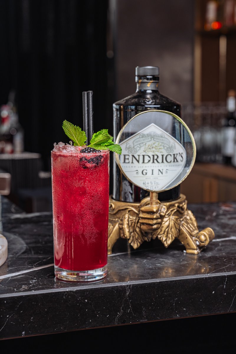 Autumnal @hendricksgin cocktails at Bōkan Bar

Captured the new seasonal cocktails just as the evenings start to turn cosy

Which one would you sip first? 🍇 #cocktailphotography #drinksphotographer #canarywharf @rochecom