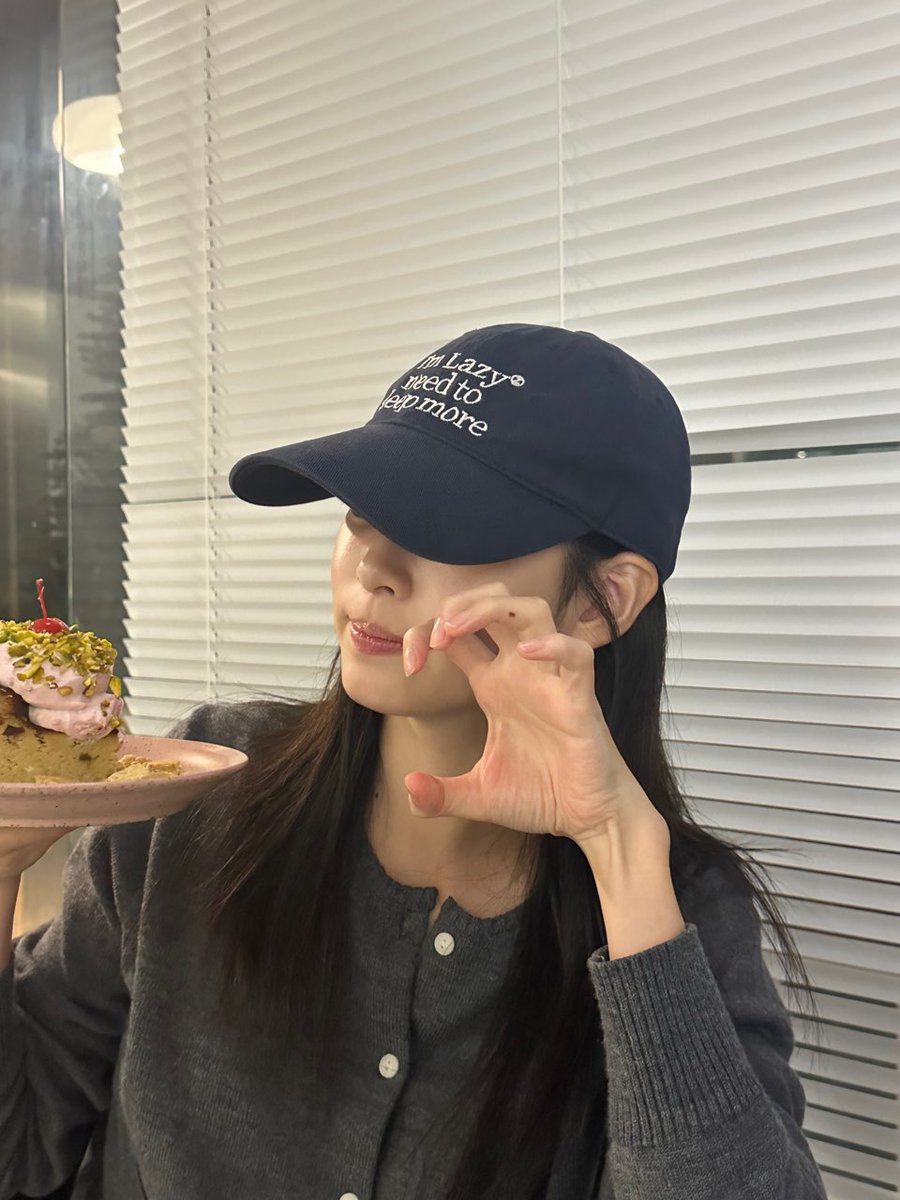 saveminju025's tweet photo. 귀여웡 🍰 https://t.co/eVHxTrxuxH