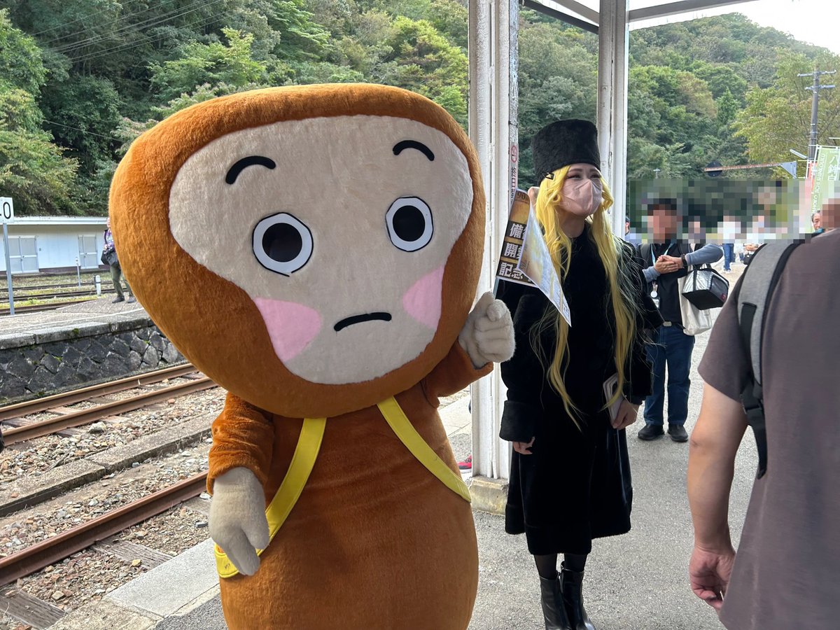 yamamoto_nrk's tweet image. 備後落合駅90周年記念イベントに行きました。さすが鉄道ファンにも地域にも愛される備後落合駅、とても多くの人出でした。とてもいい一日でした。たくさんの芸備線・木次線ファン、備後落合駅ファンに会えました。ありがとうございました。