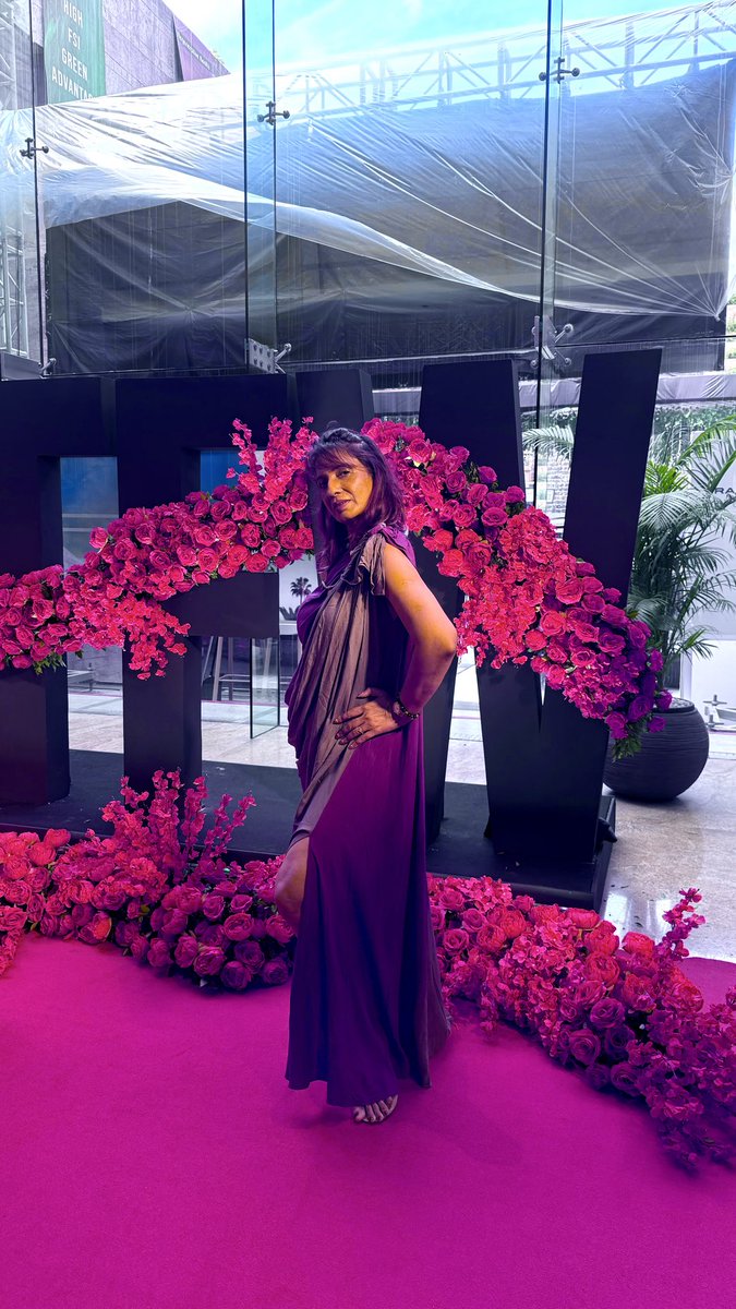 Hansa Singh tweet media