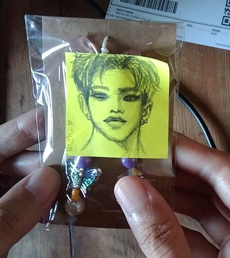 23mira_yuki's tweet photo. Thanks @.nebulaeeeee for trusting us with your order! Your custom phone strap will be carefully shipped to you soon 。_♡✧_。
#art #craft #jewelry #strapphone #beads #accessories #hoshi #miraartacc #artidn https://t.co/aLbXFzS6zt
