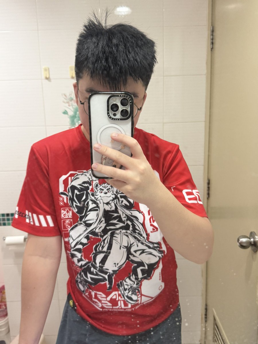 新衫真係好靚，好好着

#繼續搵緊可以俾我po相嘅奴 #搵奴 #男主 #肉壯 #男奴 #肉便器 #淫0