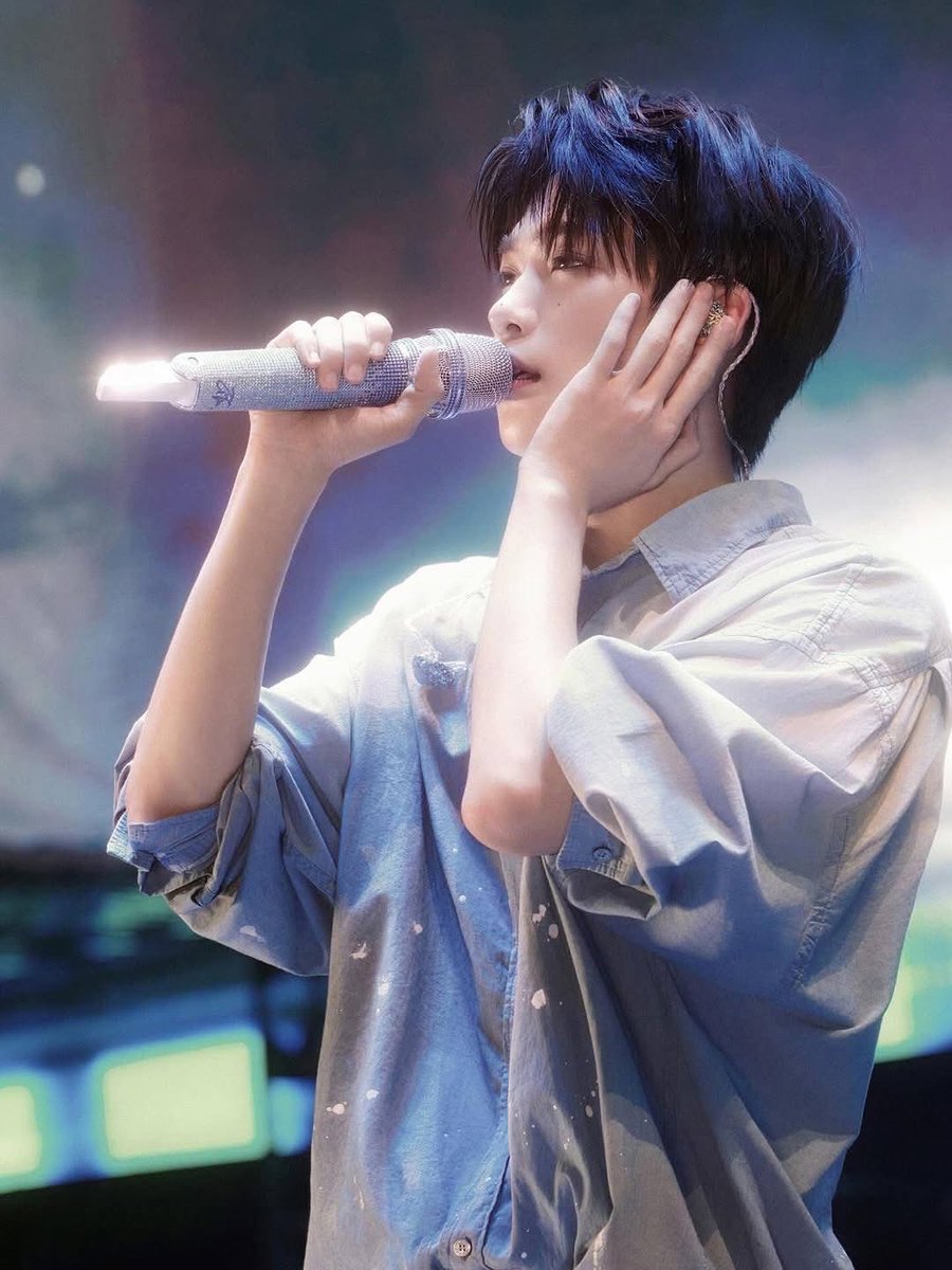 NeeeGeni0607's tweet photo. Ziyu’s stage today = one more reason to smile 💕

GALAXY NIGHT WITH ZIYU
#ZiYu8thMusicFest https://t.co/D8lNq2jxD2
