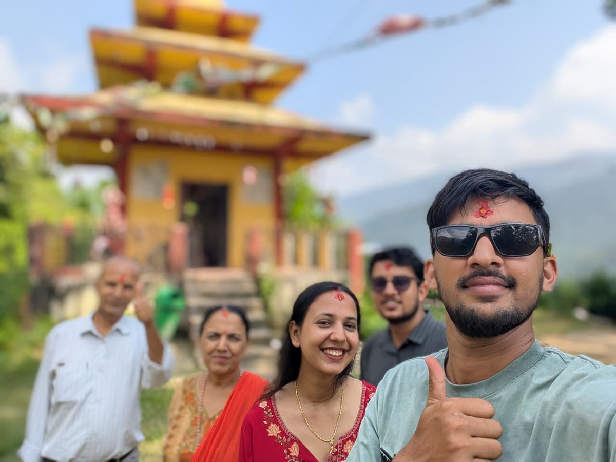kumarjunu's tweet image. गङ्गामाला भगवती मन्दिर
देउति बज्यै
#कालिमाटी , सल्यान
मन्दिर दर्शनपछि लिइएको फोटो
( मिति २०८२ असोज १९ गते आइतबार )