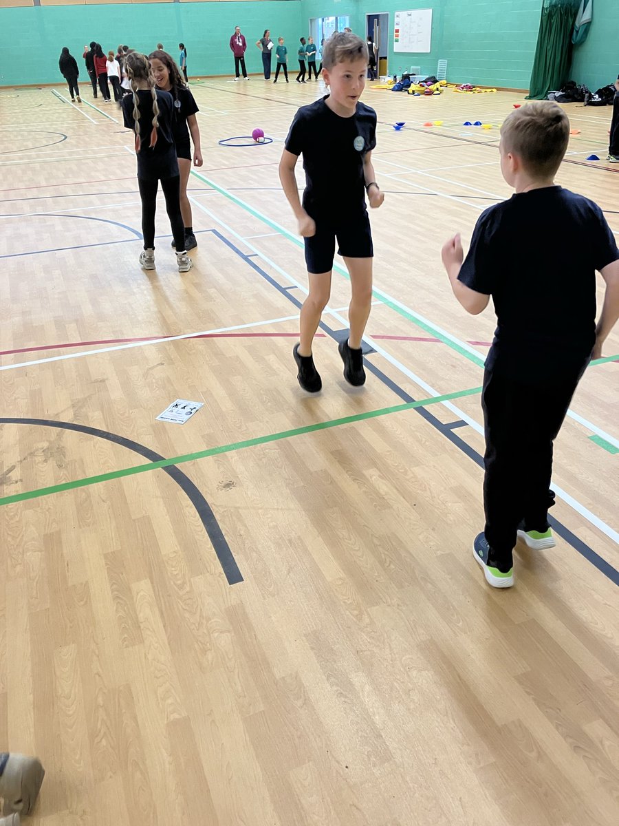 Long Meadow Lions tweet media