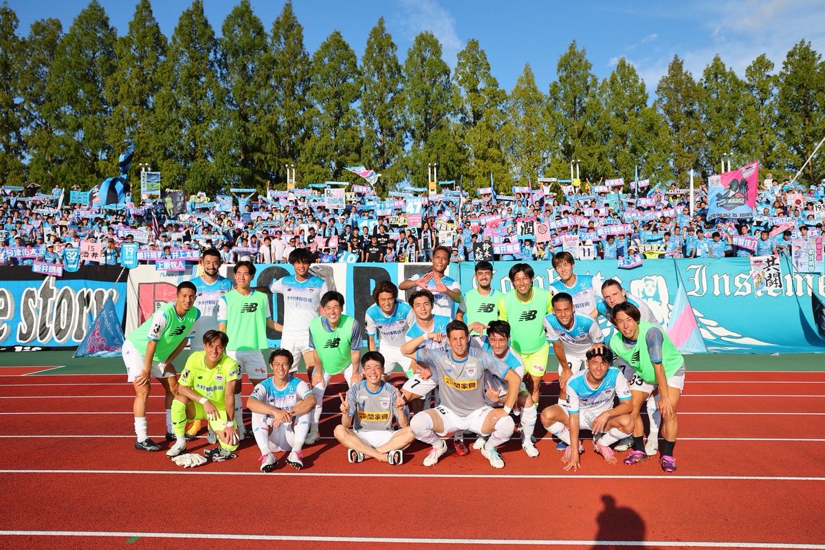 haruking_soccer's tweet image. 今日ホームだと思いながら試合してた。
そのくらいサガン鳥栖の応援は最高最強ですわ。
あと6試合終わったあとはサガン鳥栖ファミリー全員笑顔だろうね。
#サガン鳥栖
#ONEHEART 
#今日は前歯残っててよかった