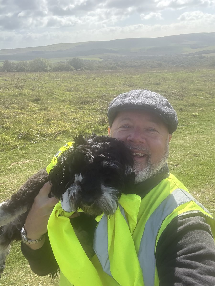 GrahamPitts6's tweet photo. Marshalling the Lewes 10 on the beautiful South Downs. https://t.co/UZkhCQ4Q5o