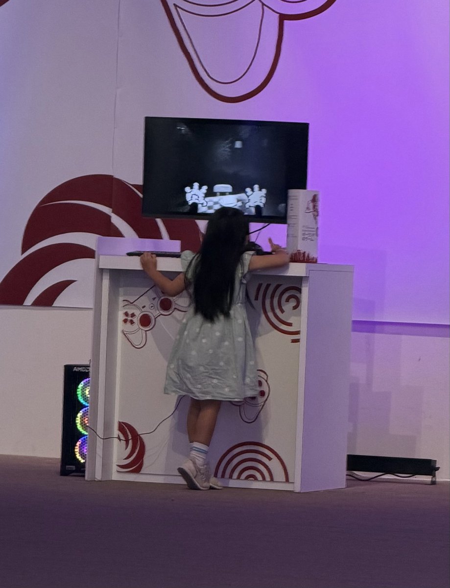 Glad <a href="/BadCheeseGame/">Bad Cheese 🧀</a> is representing Poland at <a href="/expo2025_japan/">Expo2025 大阪・関西万博</a> happy to be able to visit Japan again! 👹🏯🍜🎏