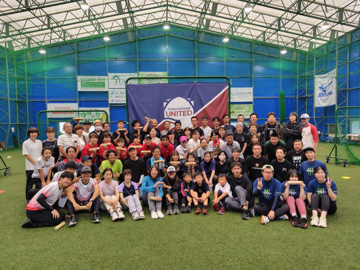 aki_u1020's tweet photo. MIKAWABチーム🥖
予選3勝3敗。
決勝トーナメントは、すぐ負けた😢
初芝コート難しい。
お久しぶりです!と話しかけてもらってびっくり!
#初缶バッチ
#MIKAWA MOLKKY
#毎週火曜日ナイター練習
#福知山大江
#元美河小グランド https://t.co/5VgP2Pa8rz