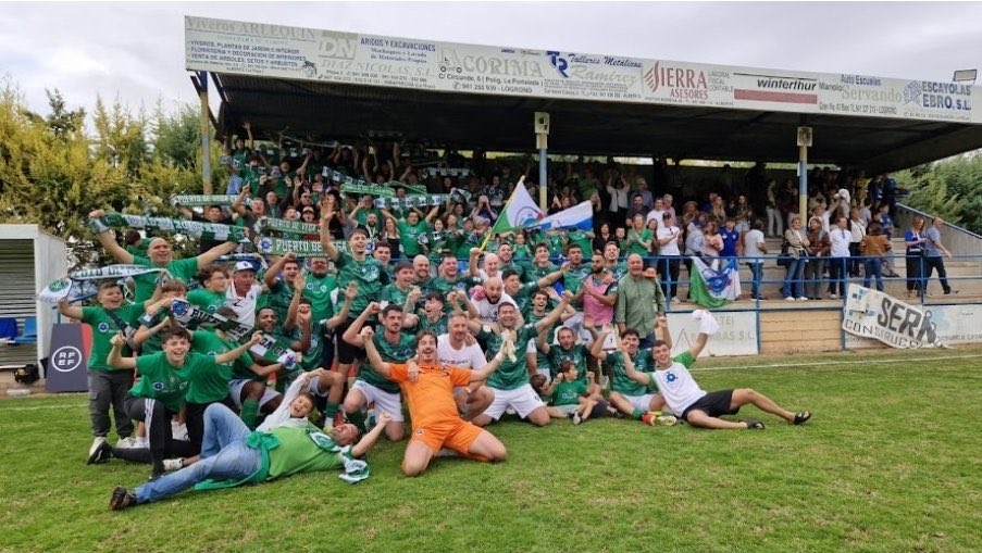 GradaBpro's tweet photo. 🏆 Un equipo de Regional asturiana, el @PuertodeVegaCF, se ha clasificado para la Copa del Rey.

Mañana estará en el bombo y se enfrentará a un Primera División (Real Oviedo, Real Sociedad, RC Celta o Alavés). Supongo que querrán al Oviedo. https://t.co/ATE7CuRqoD
