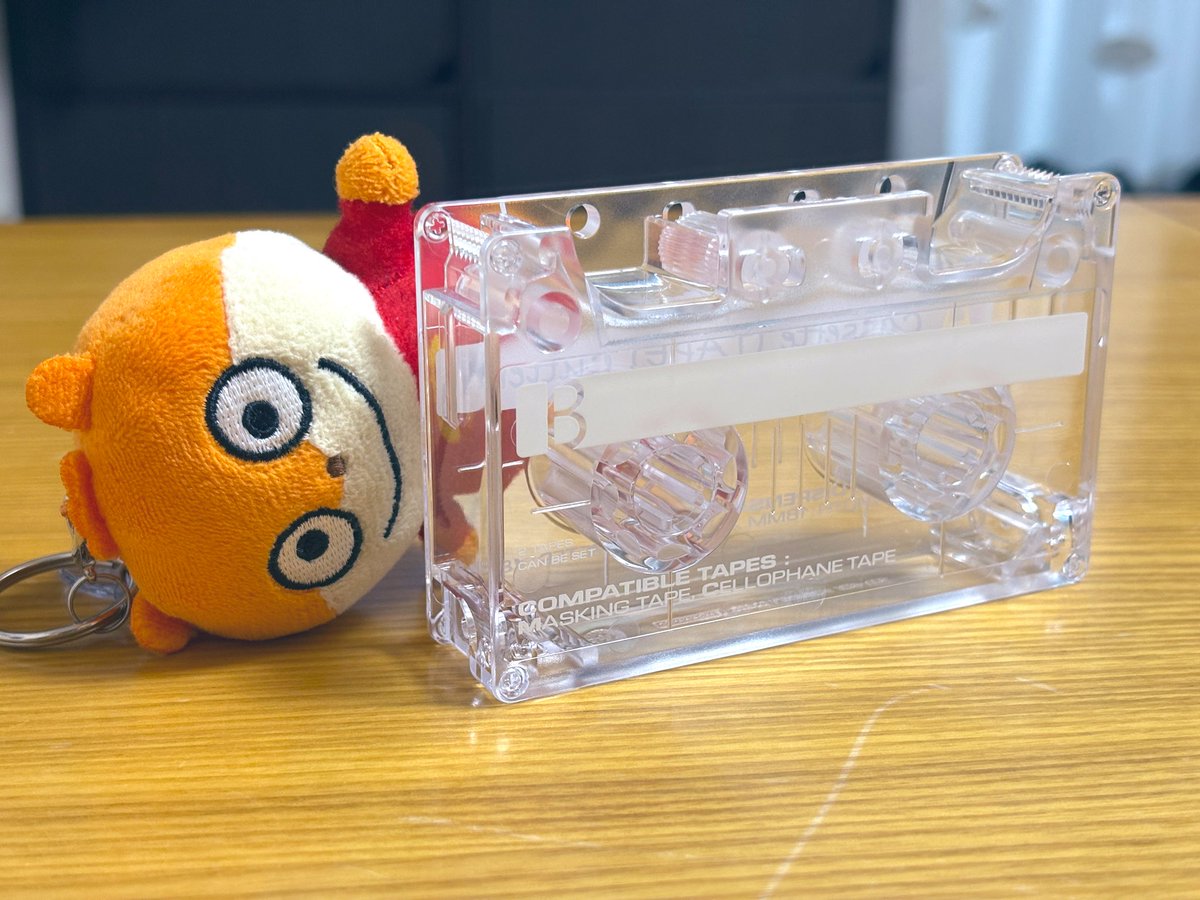 nzo11328's tweet photo. カセットテープカッターで遊ぶこねくん可愛い https://t.co/gLxDb5Pgya