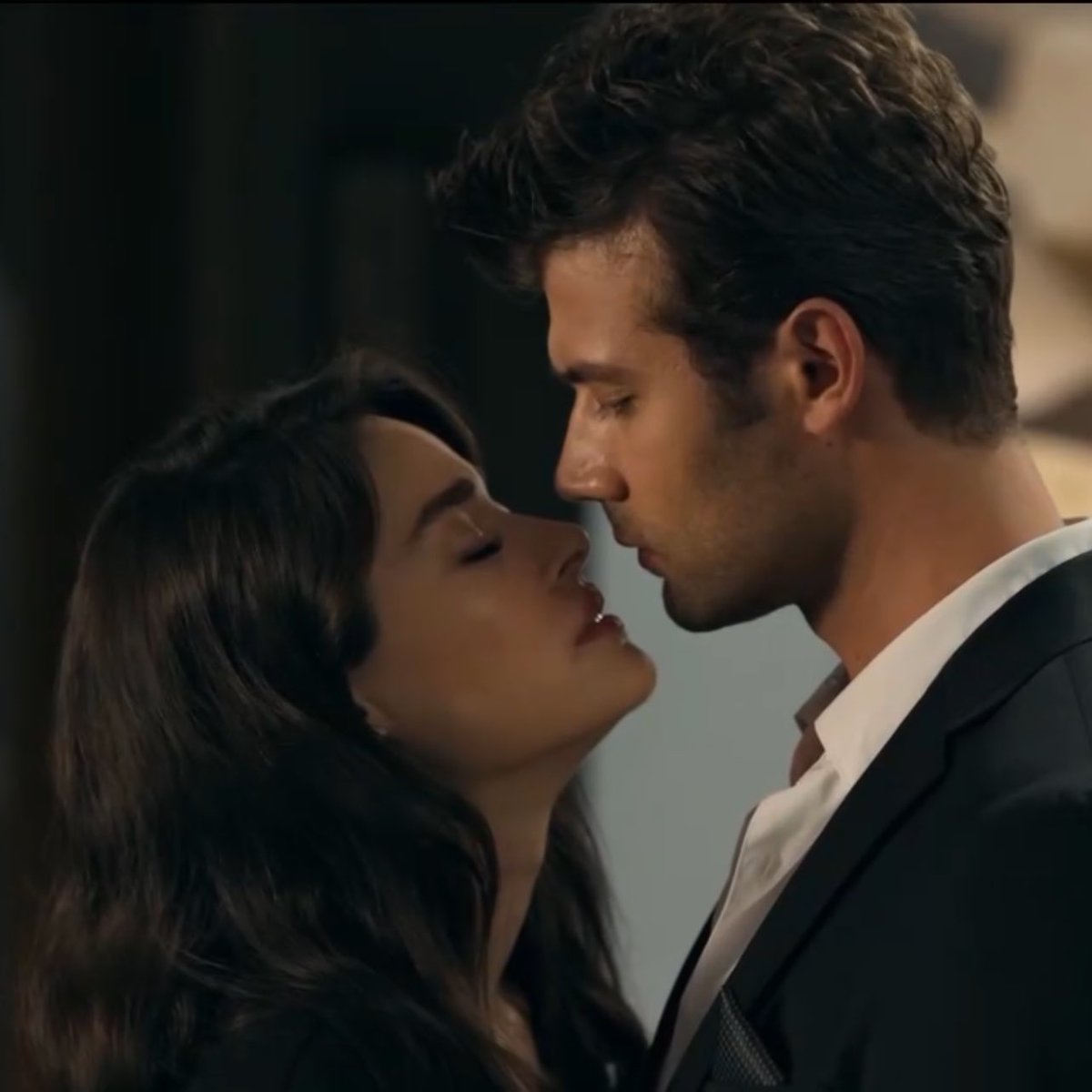 yandı ortalık yandı alev aldı ❤️🔥
#aynadakiyabancı #defbar 
#canertopçu #simaybarlas