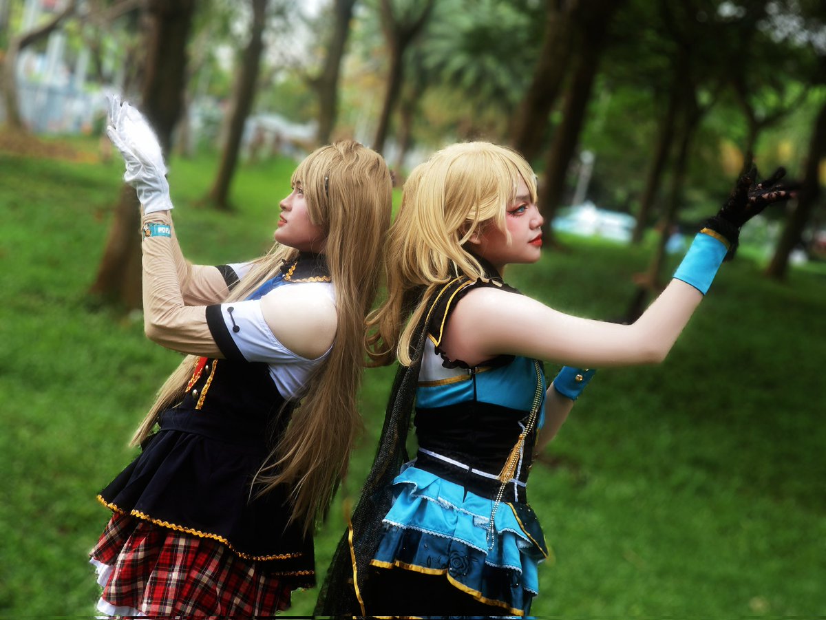 YurikoKayla's tweet image. Eli Thieft cosplay and Kotori Minami Police UR Cosplay

#Lovelive #Cosplay #Anime #AyaseEli #KotoriMinami