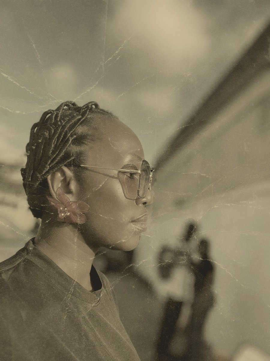 KefesVoice's tweet image. Growing up, I was terrified of this version of KIKO. It looked so painful and now that I’ve done it, I can confirm that it’s the packing together that’s the real villain. 😭 
Would you still make this style today for nostalgia or fashion?

#Kiko #AfricanThreading #HairStories