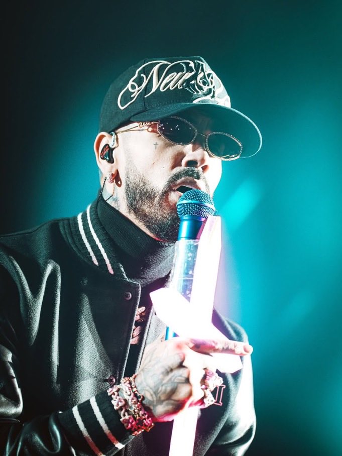 🚨🚨 Según FUENTES CERCANAS AL ARTISTA, el pasado jueves 2 de octubre estaba previsto tras el “Celebrity Game” LISTENING PARTY del disco #RHLM2 a modo de sorpresa, para ser lanzado en todas las plataformas esa misma noche

Por motivos de seguridad, se pospuso el lanzamiento 😔👹
