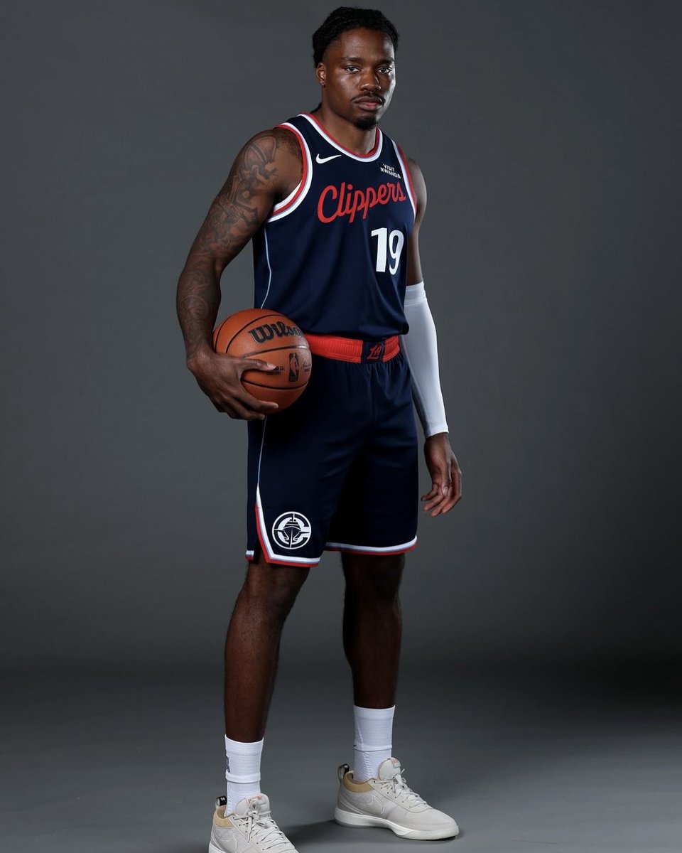 ButlerGuru's tweet photo. Former Butler Bulldog, Jahmyl Telfort, in his new LA Clippers threads 🔥

Pics from his IG

#DawgsOnly @SmoothXJah https://t.co/KbOggNRykQ