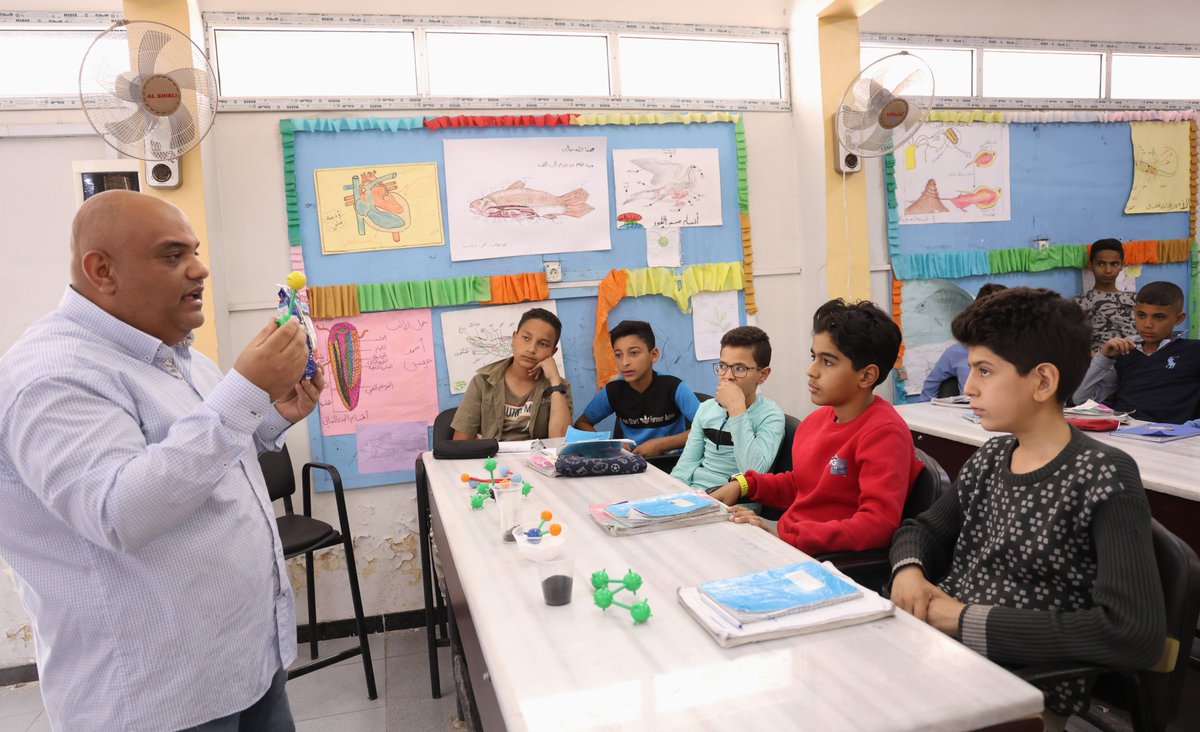 DUA_UNRWASyria's tweet photo. 🎉 On #WorldTeachersDay, we celebrate the unwavering dedication of @UNRWA teachers who empower, inspire, and educate generations of Palestine Refugees. Your commitment shapes futures and strengthens communities. A heartfelt thank you from @UNRWA. 📚 #EducationMatters #UNRWAwork https://t.co/TmdiOq3yR9