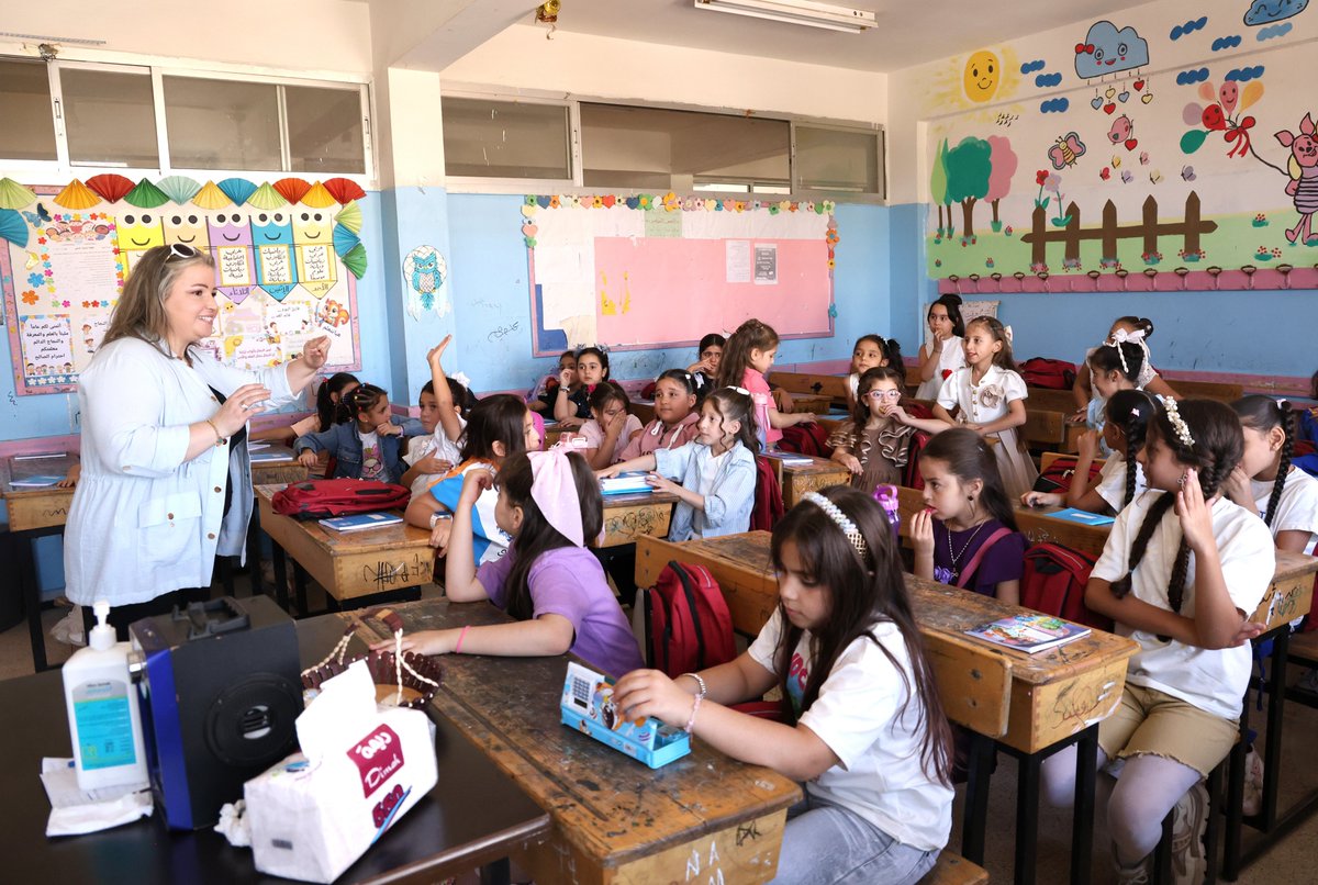 DUA_UNRWASyria's tweet photo. 🎉 On #WorldTeachersDay, we celebrate the unwavering dedication of @UNRWA teachers who empower, inspire, and educate generations of Palestine Refugees. Your commitment shapes futures and strengthens communities. A heartfelt thank you from @UNRWA. 📚 #EducationMatters #UNRWAwork https://t.co/TmdiOq3yR9