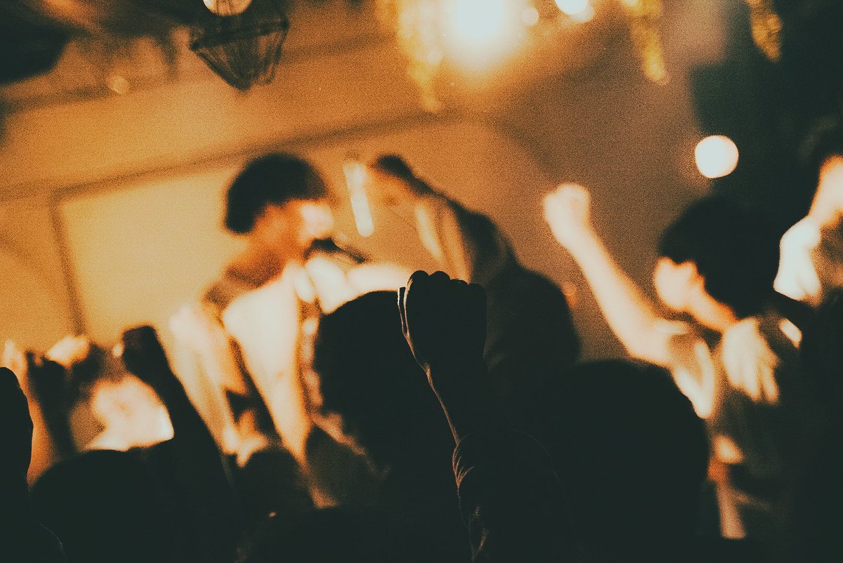 𝑶𝑹𝑨𝑵𝑮𝑬 𝑷𝑶𝑶𝑳𝑺𝑰𝑫𝑬 tweet media