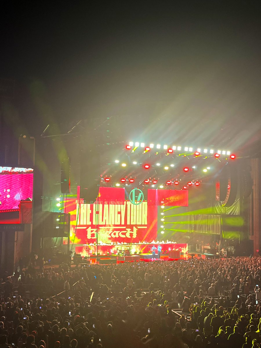 Oh wait what? Had to go see the boys again last night with <a href="/kevinmcolon/">kevinmcolon</a> 

Until next time frens |-/