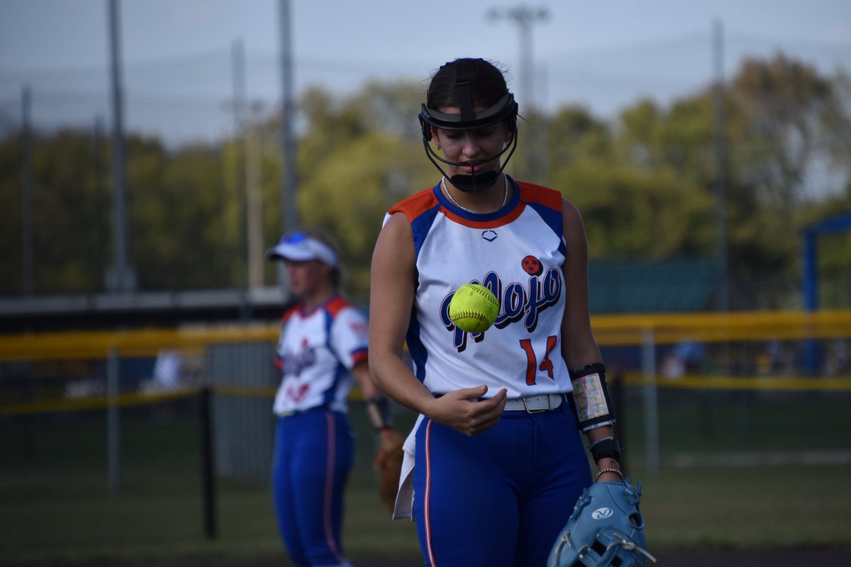 Gabby_Deveau's tweet photo. As we wake up early to play today, just want my @MojoMunoz18u teammates to know, I'm just glad I get to put this uniform on with you guys every day. Thank you!
#Gratitude 
#love2playthisgame
@saline_softball https://t.co/WgbVW4ilut