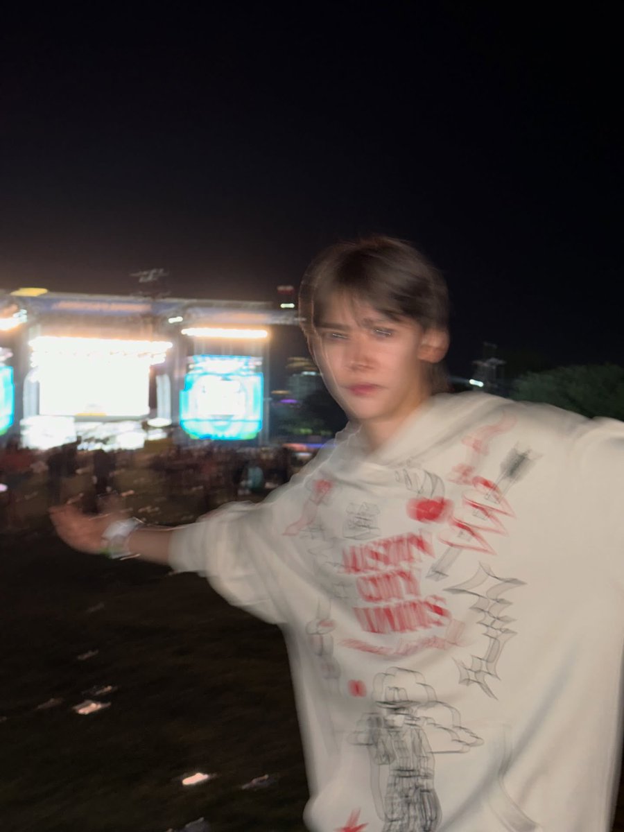 돌멩이 tweet media