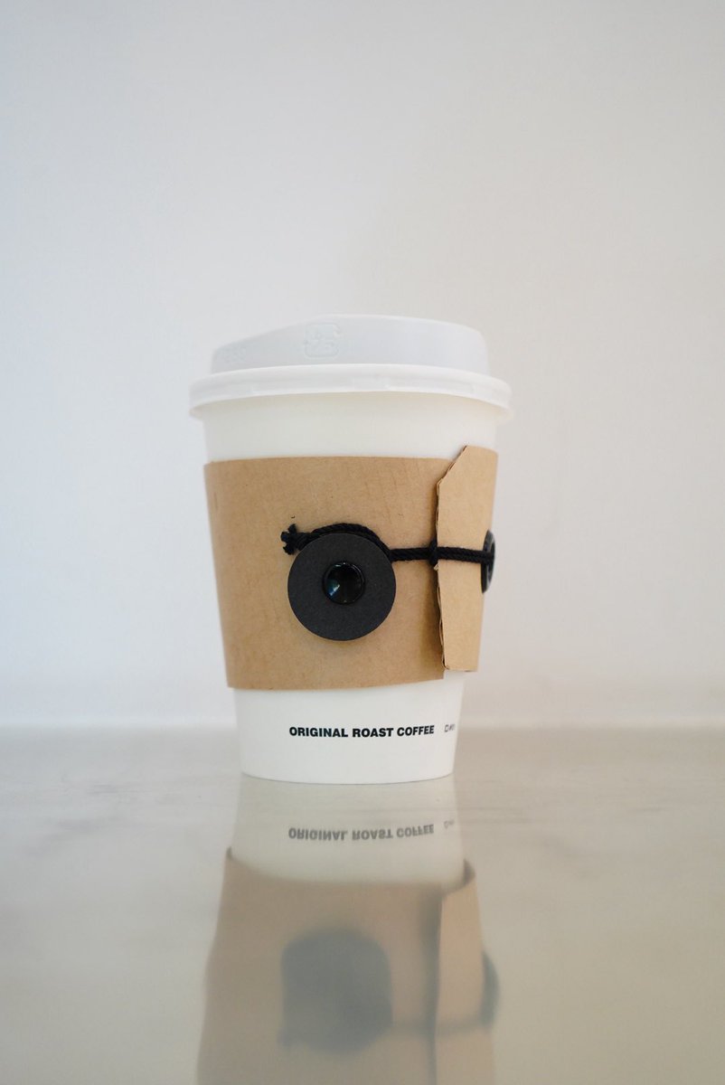 封筒の留め具っぽいスリーブおしゃれ〜

#カフェ巡り