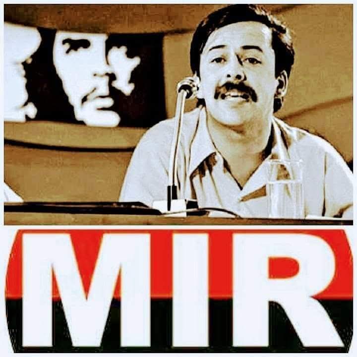 robertotaboada5's tweet photo. CON TODAS LAS FUERZAS DE LA HISTORIA
(Hace 51 años caía en combate MIGUEL ENRÍQUEZ), la maquinaria del Plan Cóndor se hacía cada vez más fuerte y no eran pocas las personas que eran secuestradas y torturadas para obtener información. Así, luego de meses de frustraciones, la DINA https://t.co/H5yO5eKEks