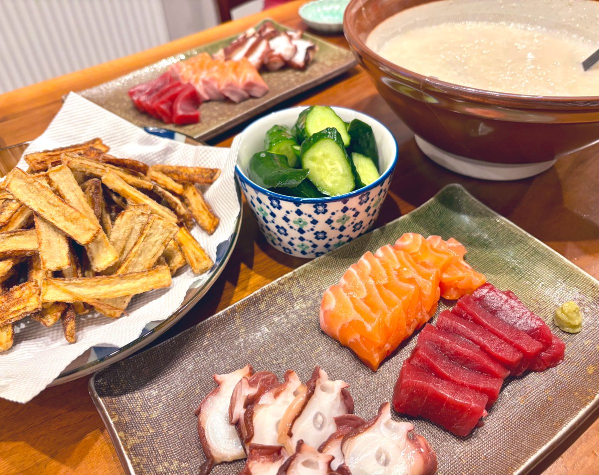Emina_saaaN's tweet photo. まだ夫には余命3ヶ月だと伝えられず今日に至ります…が！このまま落ち込むのはやめた😤私らしく料理と食事で延命したい🍳元々好きな根菜、とろろ、タンパク質を食べて癌と闘う！口から栄養を摂ること、大好きな料理をすることを諦めず楽しく過ごすことを誓います🙋🏼‍♀️︎ https://t.co/XnSrIEFwX3