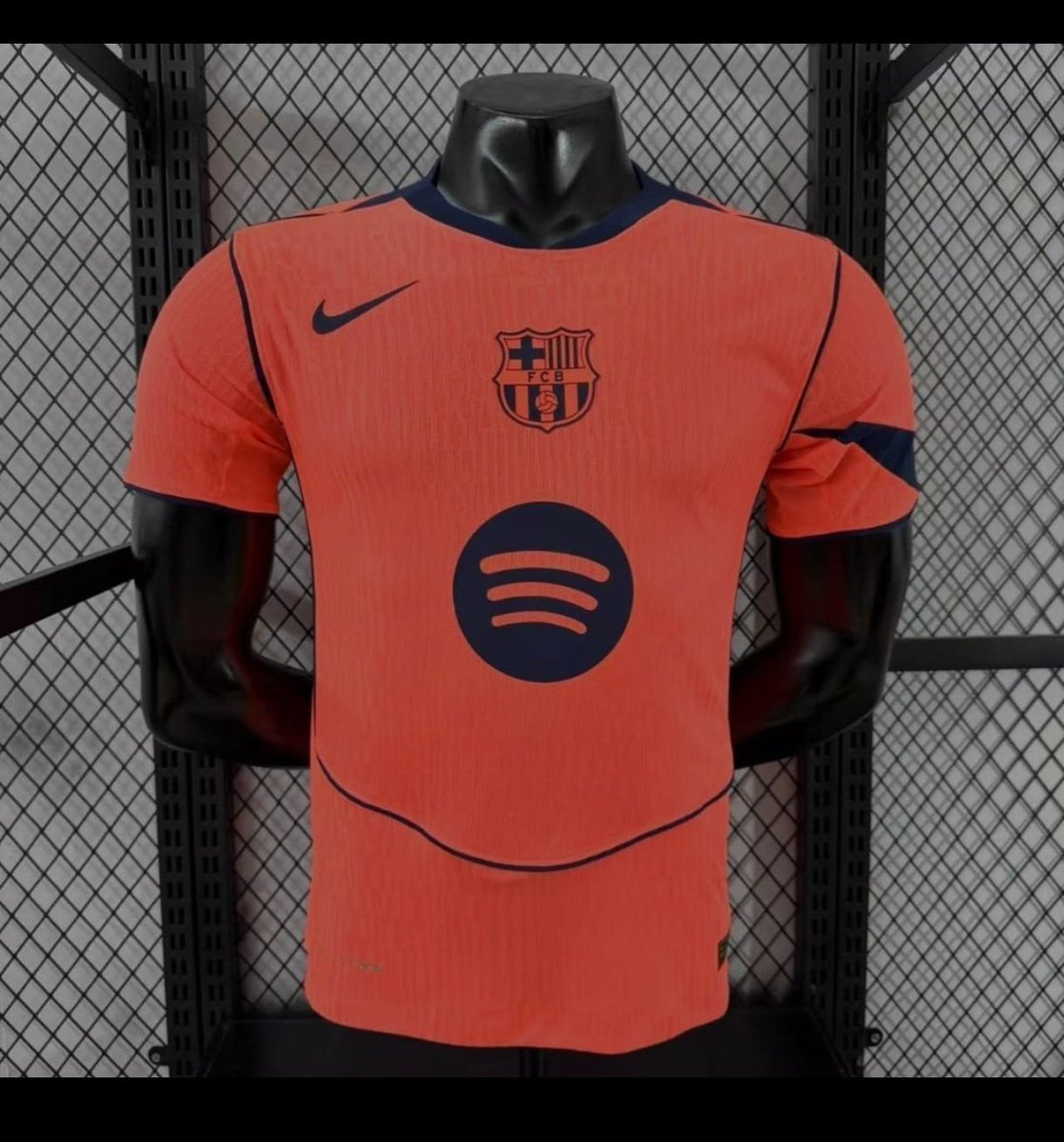 LaNuevaEraFCB_'s tweet photo. 🔥Sorteamos una camiseta a elegir por el ganador en el último partido antes del parón de selecciones

✅Para participar:  

-Dale RT🔁y MG❤al tweet
-Sigue a @Ctinfo_17 y a @LaNuevaEraFCB_ 
-OPCIONAL(Mencionar a un amigo aumenta las probabilidades de ganar) 🫂 https://t.co/qoWC2kEGOj