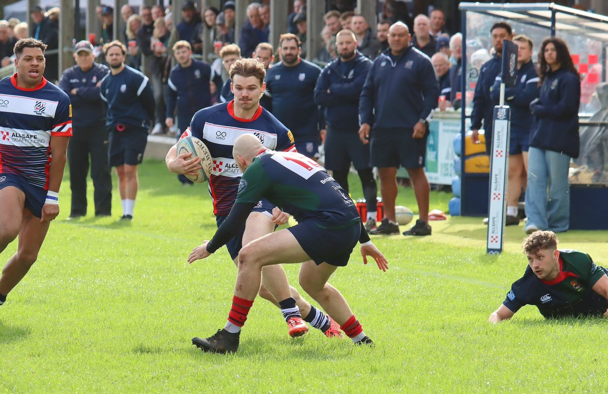MrManagerSir's tweet photo. A lack of discipline probably cost @BanburyRUFC Bulls the win yesterday as they entertained Lichfield at the @GrafUKLtd Stadium. Action piccies are now up on the Club webby at https://t.co/CzEU7yMboO #ComeOnYouBulls #ButtonIt https://t.co/iKpbbVXFvi