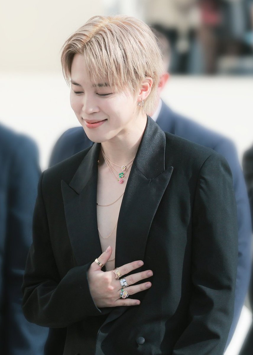 ho__odie's tweet image. Jimin lovely lovely lovely 

DIOR GLOBAL AMBASSADOR JIMIN 
#JiminxDior #DiorSS26 #Jimin @Dior