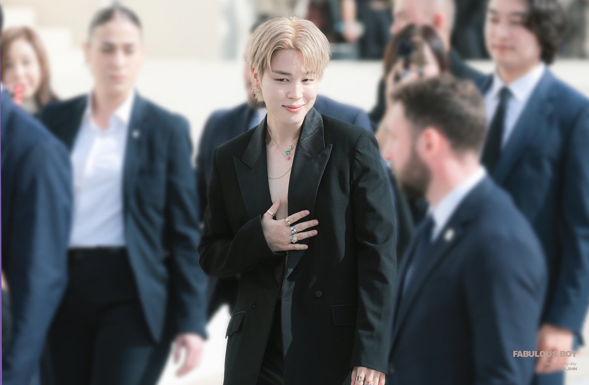 ho__odie's tweet image. Jimin lovely lovely lovely 

DIOR GLOBAL AMBASSADOR JIMIN 
#JiminxDior #DiorSS26 #Jimin @Dior