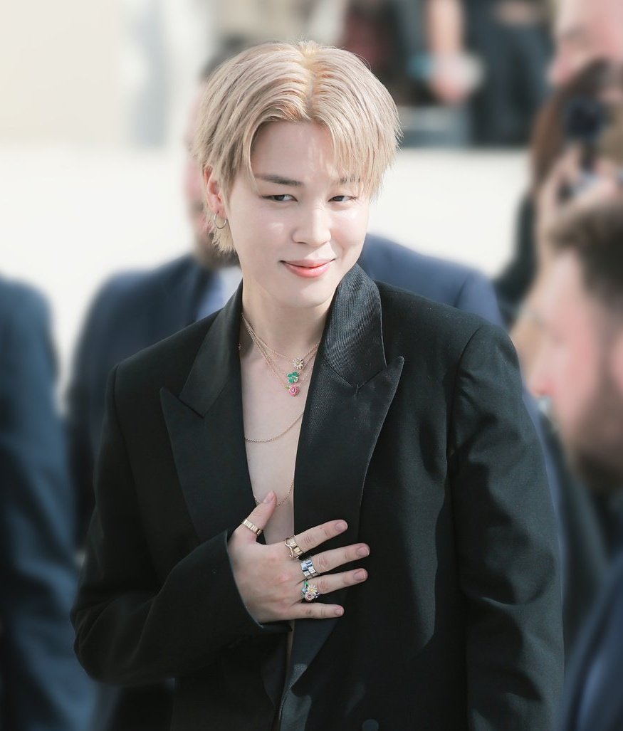 ho__odie's tweet image. Jimin lovely lovely lovely 

DIOR GLOBAL AMBASSADOR JIMIN 
#JiminxDior #DiorSS26 #Jimin @Dior