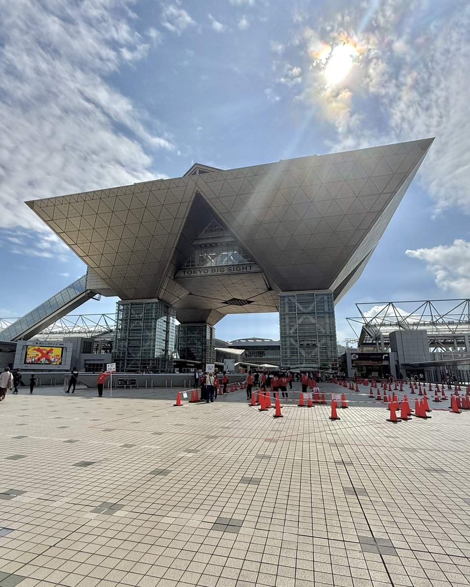 Marie__251297's tweet photo. お久しぶりです！
本日は Nintendo Live 2025 TOKYO に行ってきました！！🎮
マリカのステージ生で見れて嬉しかった😆
サバイバル体験も初操作？だけど、8位くらいまで残れて嬉しかった！ https://t.co/gZubUwPOqs