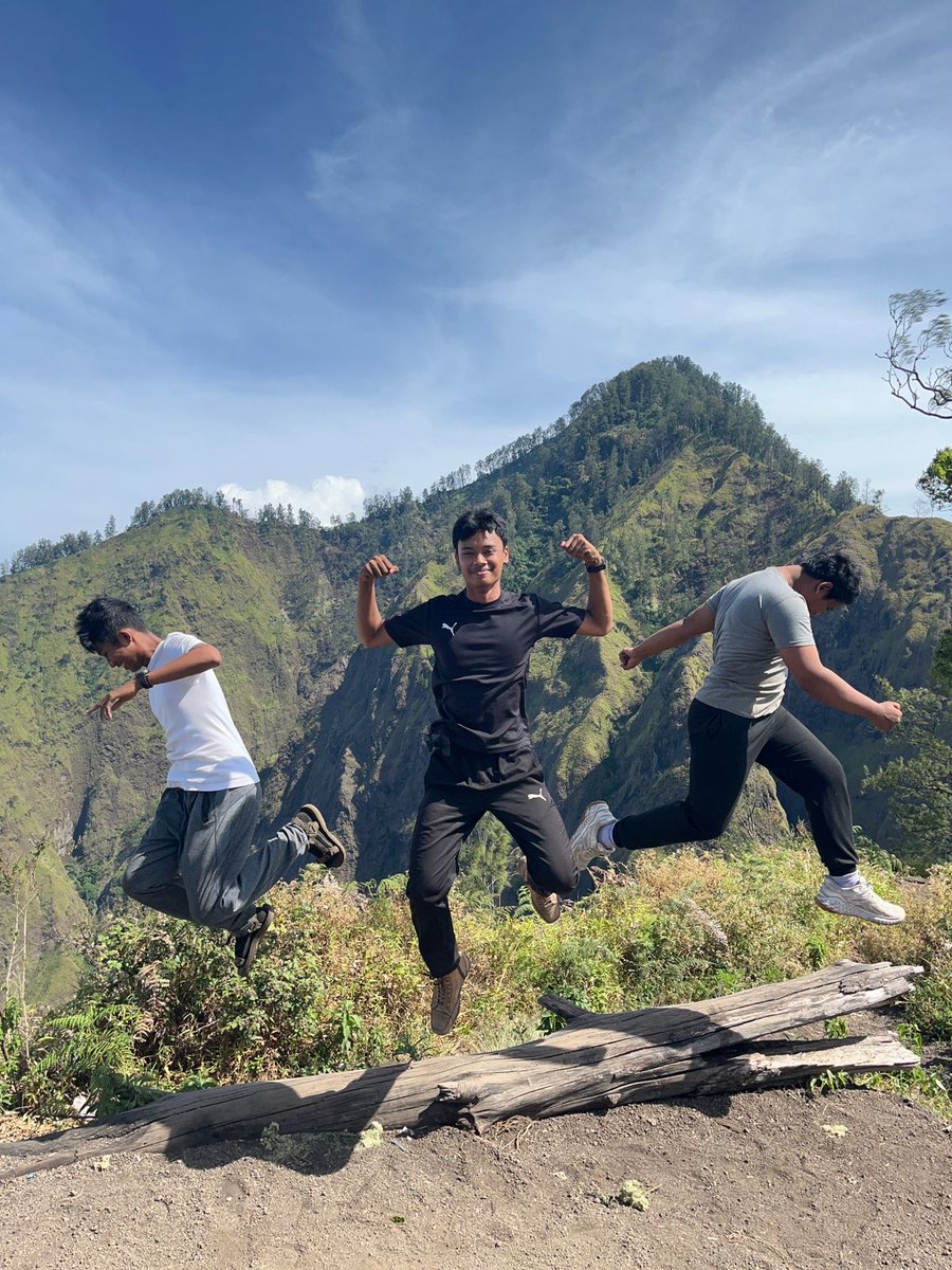 SuryaPratis's tweet photo. Terunyan Hill Memories ❤‍🔥

#Climber #pratistiaproject #terunyanhill #Bali https://t.co/JUvlzxRBNj