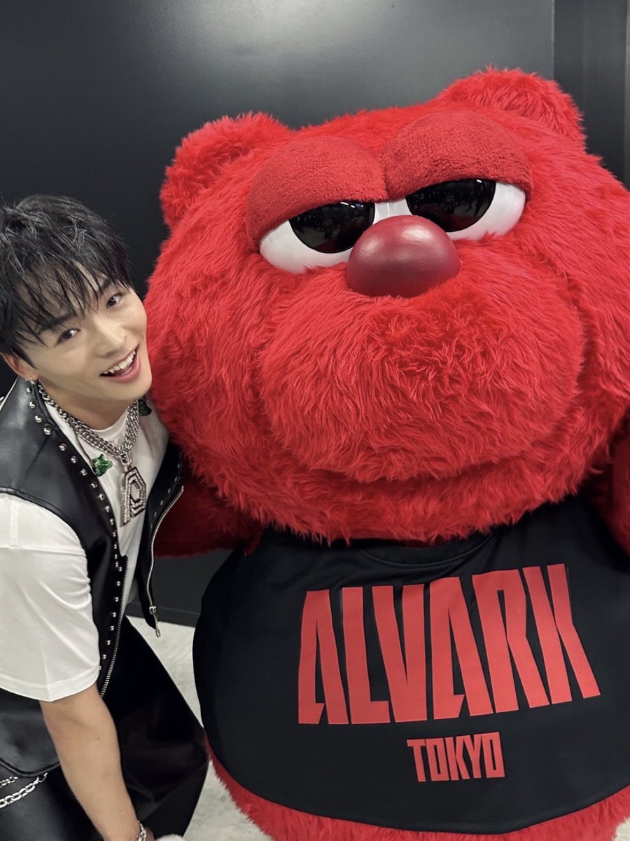 psyfe_member's tweet image. ハーフタイムショー
ありがとうございました🙏✨
@ALVARK_TOKYO
次は単独のライブが
できるよう頑張ります🔥🔥
本番終わりにルークと🫶🥹📷
#中西椋雅 #RYOGA
#PSYCHICFEVER