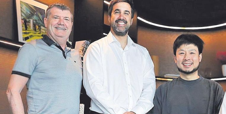 Que el borracho inglés,el funcionario Solís o el friki del hijo de Lim han vuelto a  debilitar un año más una plantilla ya  de por si muy justita (Peor portero,centrales, MCD) no quita para que la plantilla se vaya de rositas después de perder contra los colistas.