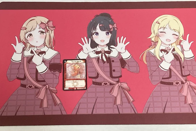 SSF09で販売するプレイマットのサンプルが届きました٩(๑❛ᴗ❛๑)۶ …いい感じなのでは? サイズ感はこんな感じです