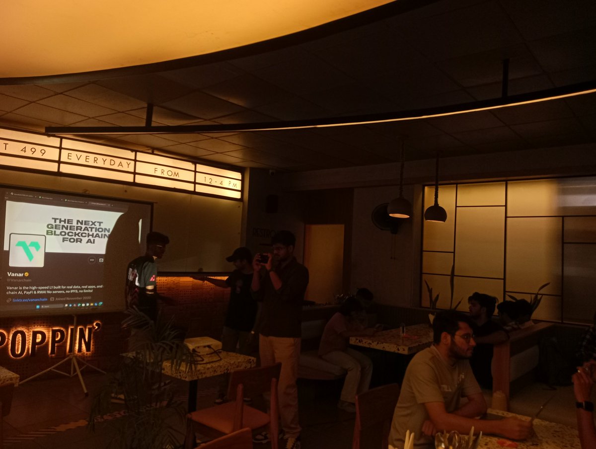 AkritiTrip07's tweet image. What does the future of AI on the blockchain look like? 🤔 We&apos;re finding out right now! 
Drop your thoughts on 
#Vannar&apos;s presentation below! 👇
#BlockchainForAI #WizzHQ
@WizzHQ @Vanarchain