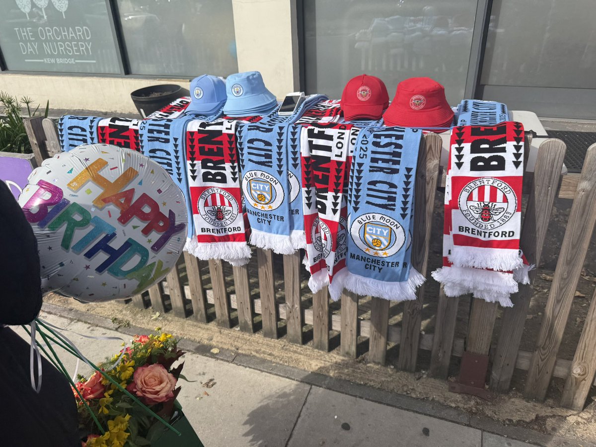 Beesotted Brentford tweet media