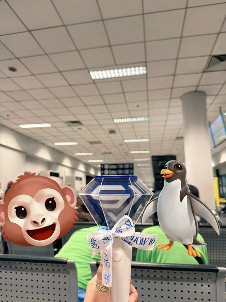iNd_eeii's tweet photo. uwi na po xa, tapos na party party 😁 💙💙
tired but happy💙 and enjoyed to the max!
#SUPERJUNIOR 
#SS10inManila 
#SUPERSHOW 
#SUPERSHOWinMANILA
#SS10
#SUPERSHOW10 https://t.co/3ZrBWtQ5rU
