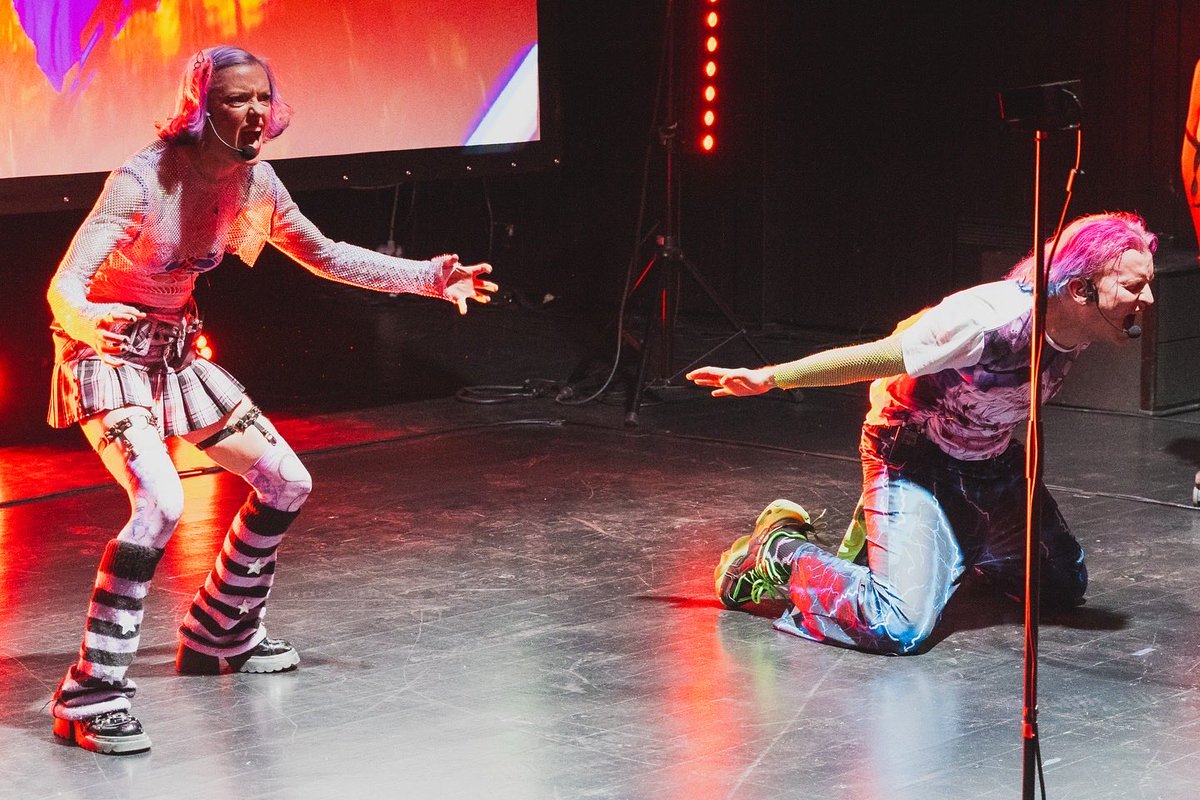 synthesis tweet media