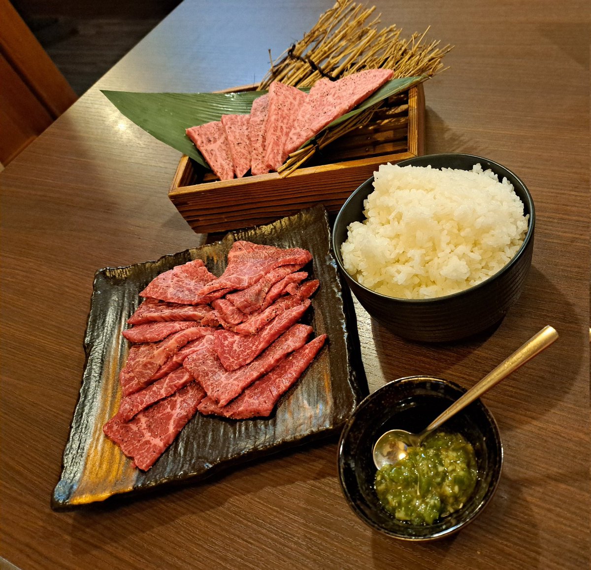 今日は焼肉屋さんへ🚙👨👩👶
お肉はここが一番だな〜

#四毒抜き