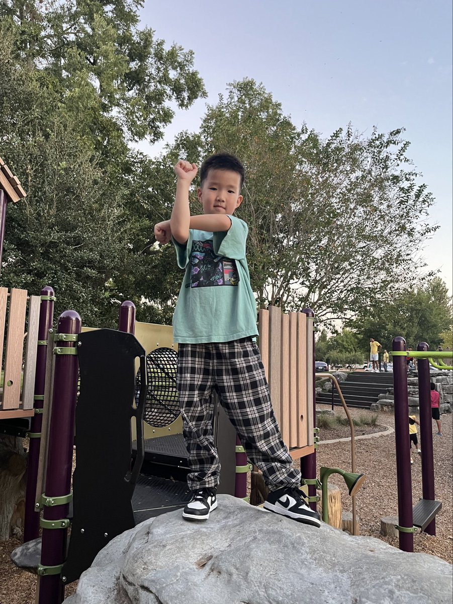 perryheng's tweet photo. When you’re ready to fight monsters but it’s just photo time.

Future Ultraman in training #STkids https://t.co/CjYVTqgrJJ