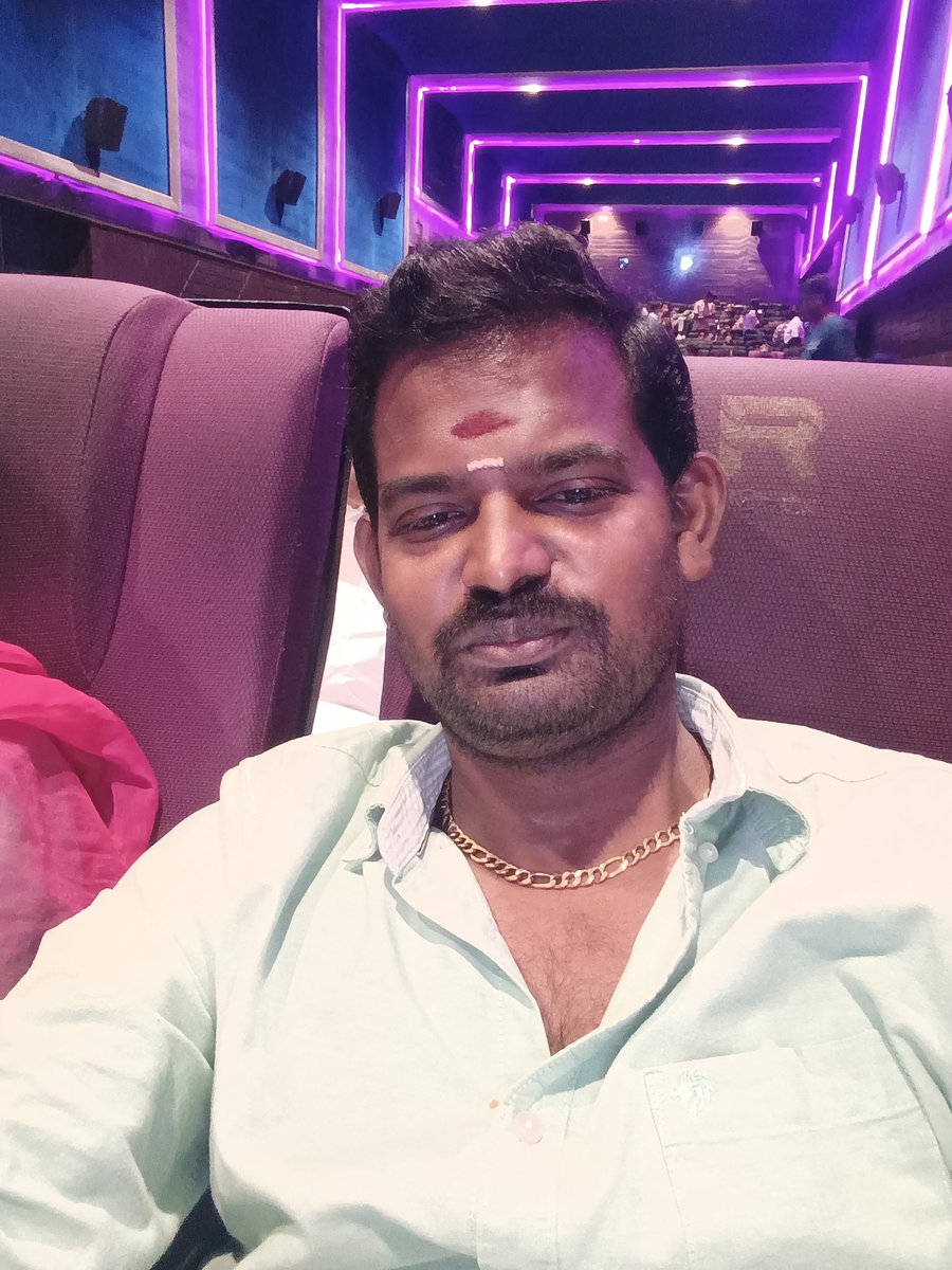 srinivasan_revo's tweet image. Kantara Chapter 1 was a feel-good movie ❤️.  Awesome acting by Rishab Shetty and magical music by Ajaneesh. The climax was thrilling and gave me goosebumps 😍. 
Applause to the entire Kantara team👏👏👏
 #KantaraChapter
@shetty_rishab
@AJANEESHB
@rukminitweets
@hombalefilms