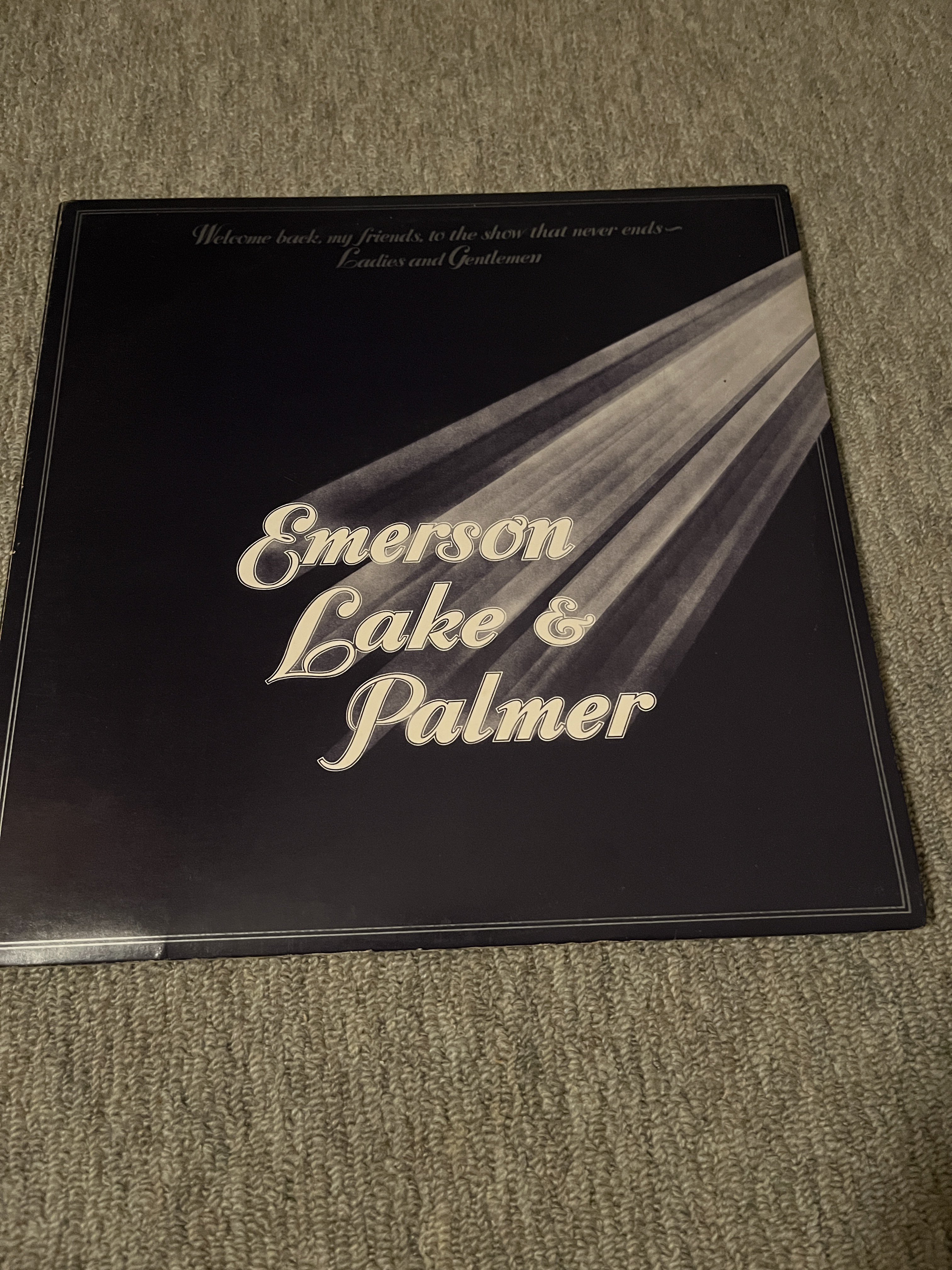 【直筆サイン入り！】EMERSON, LAKE & PALMER ツアーパンフ 直筆サイン入り！】EMERSON, LAKE & PALMER ツアーパンフ - メルカリ