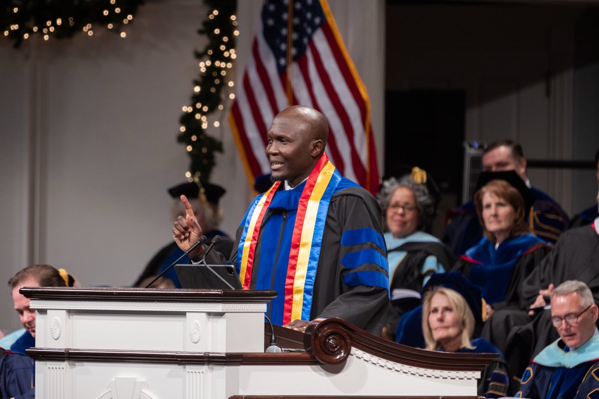 Si aujourd’hui, je peux lire, écrire, échanger en plusieurs langues, developper l’esprit critique, faire des analyses etc, c’est grâce à mes enseignants et la toute première de tous, ma mère. 
Je ne cesserai d’être reconnaissant à   tous ceux qui ont contribué à ce que suis.