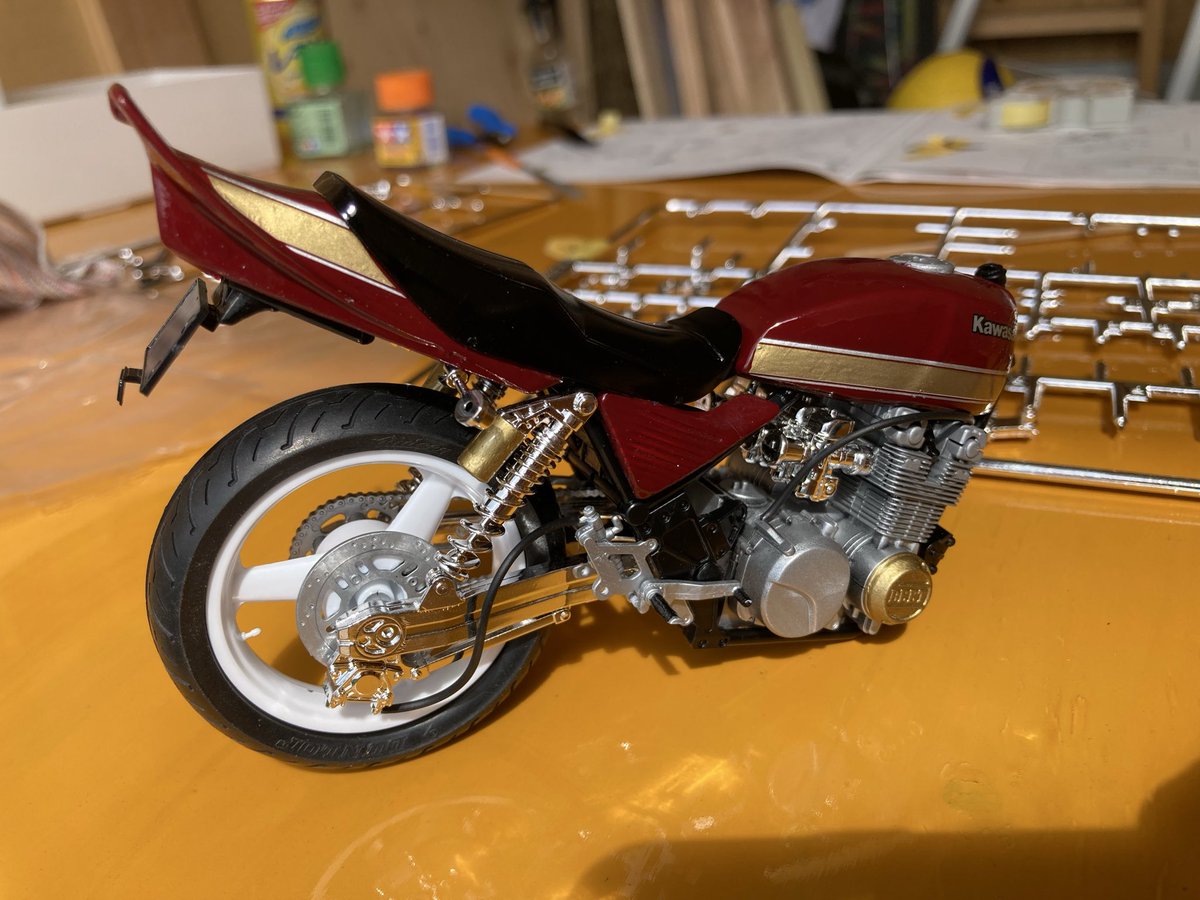 takesplamo00's tweet image. ゼファーをカスタムパーツで製作中。
噛み合わせが悪くていつもより少し苦戦してますが、ようやく形が見えてきて完成が近づいてきました💦
#ゼファー #ZEPHYR #プラモデル #バイク #模型製作 #プラモデル好きと繋がりたい #バイク好きと繋がりたい #アオシマ