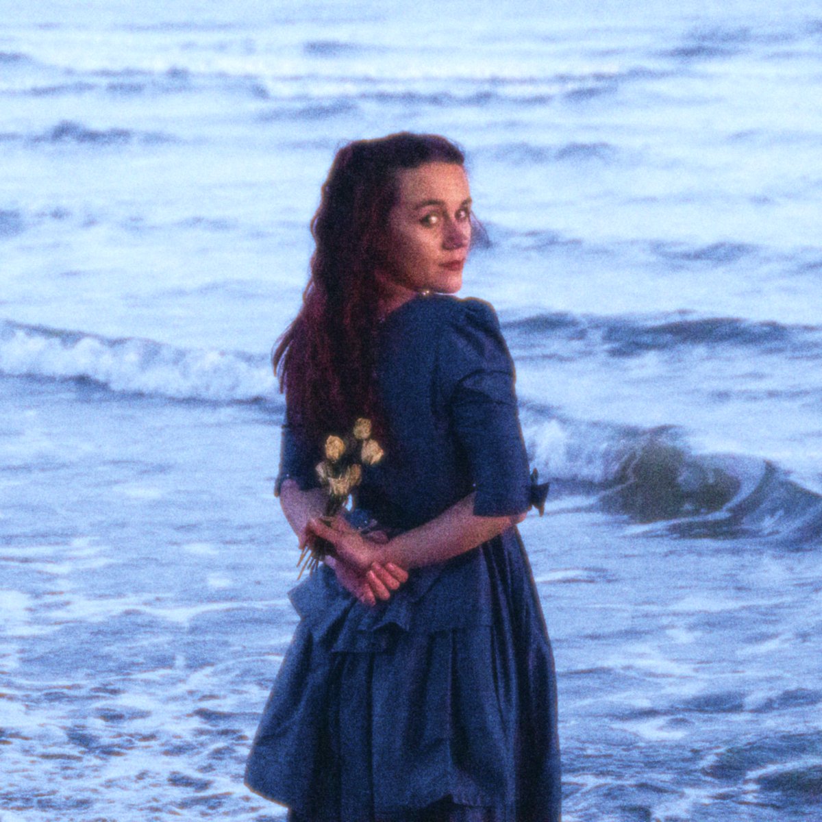DockBlog's tweet image. Brighton's mollywater arrives with a debut that refuses to announce itself loudly, yet lingers long after the final note fades.
#indiedockmusicblog #altrock
indiedockmusicblog.co.uk/?p=32188